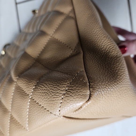 Chanel Caviar GST Tan Gold Chain Quilted Leather Bag EUC - Picture 7 of 16